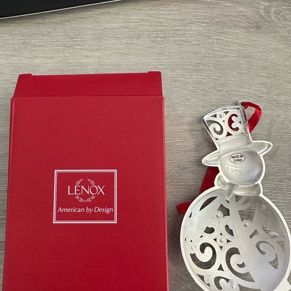 Lenox Christmas “sparkle and scroll multi-crystal snowman ornament - Picture 4 of 4